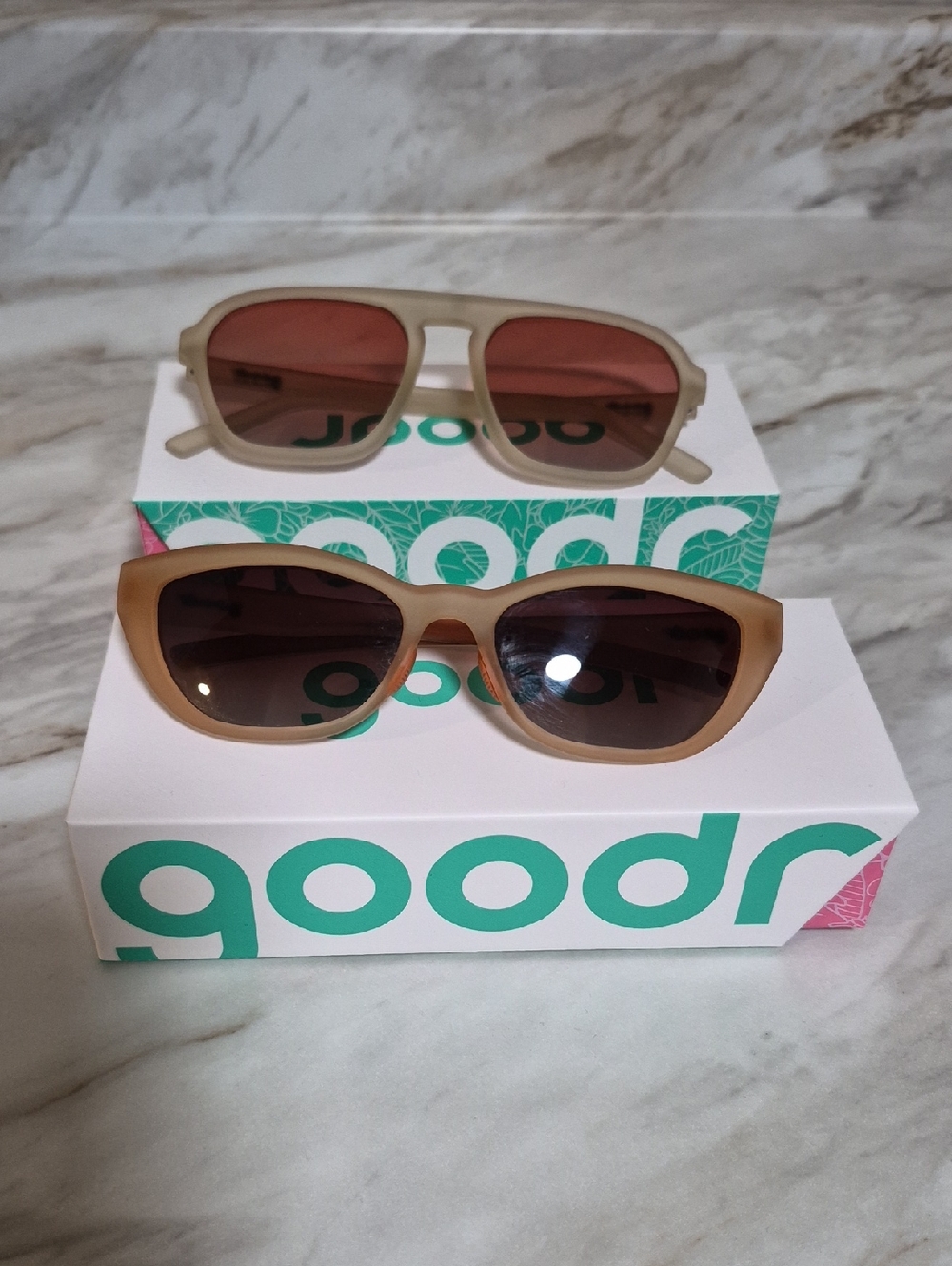goodr Women's Sunglasses - Beige/Tan Frame with Brown Lenses